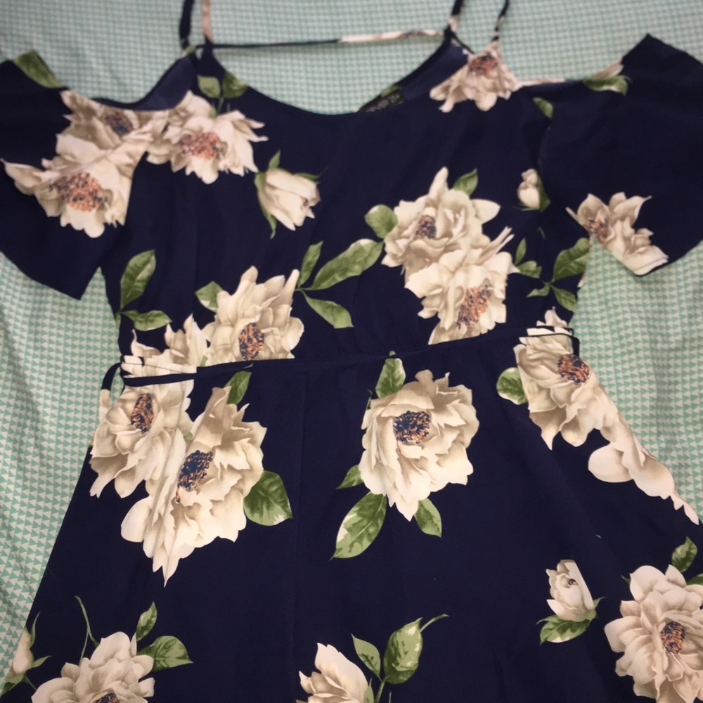 Never worn short sleeve floral dress
